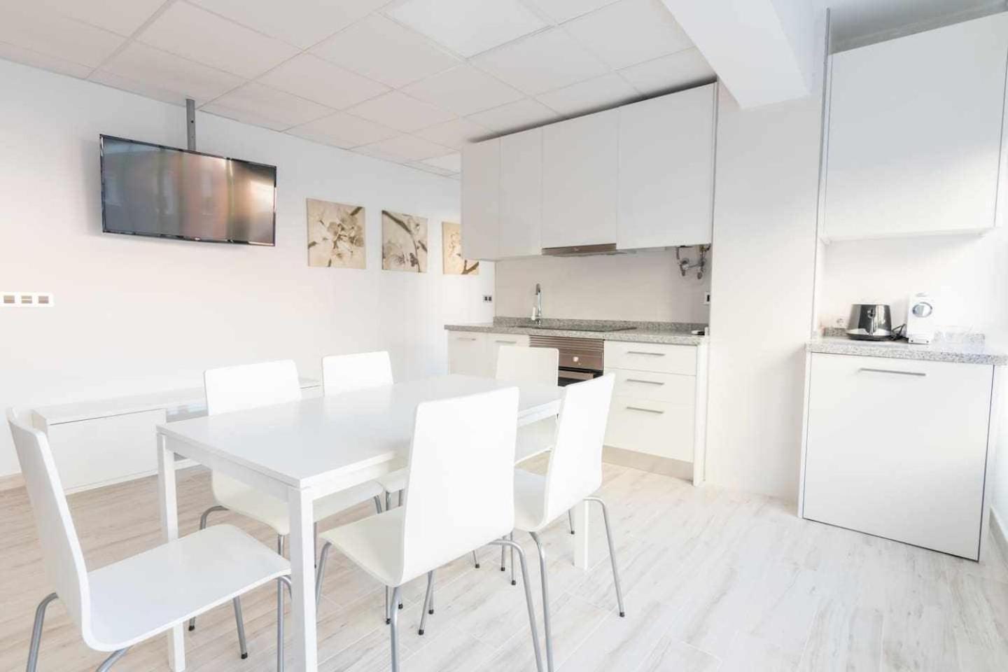 Apartamentos Arena Y Cairo 무르시아 객실 사진